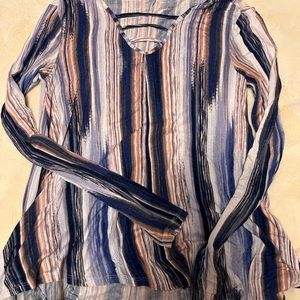 Women’s Jennifer  Lopez multi color top.  XS… nice